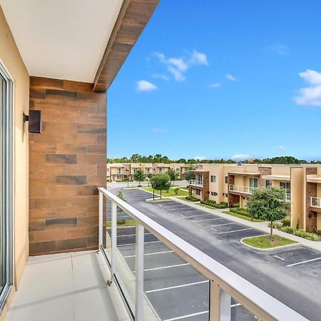 Luxury Villa Less Than A Mile From Disneyworld -Bonus Elevator- オーランド エクステリア 写真