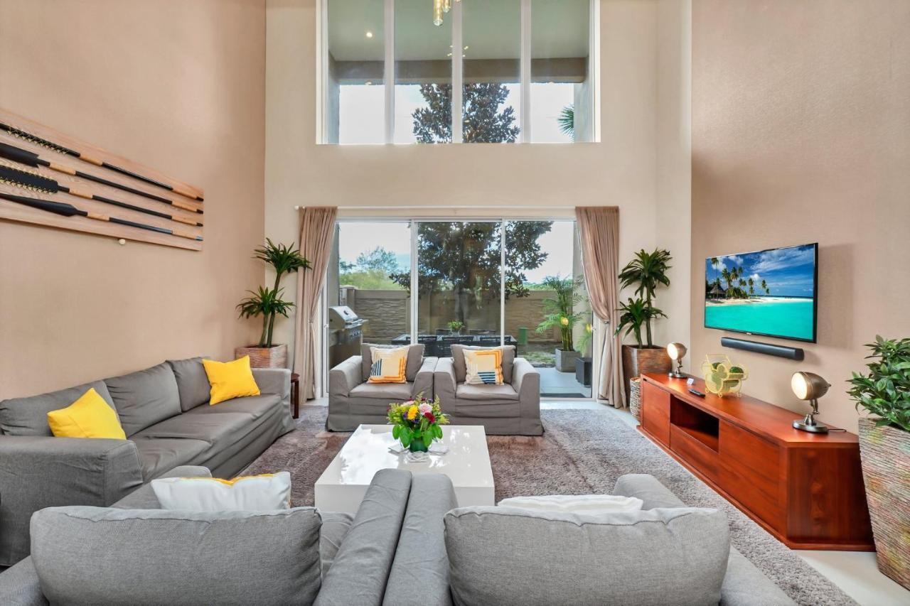 Luxury Villa Less Than A Mile From Disneyworld -Bonus Elevator- オーランド エクステリア 写真