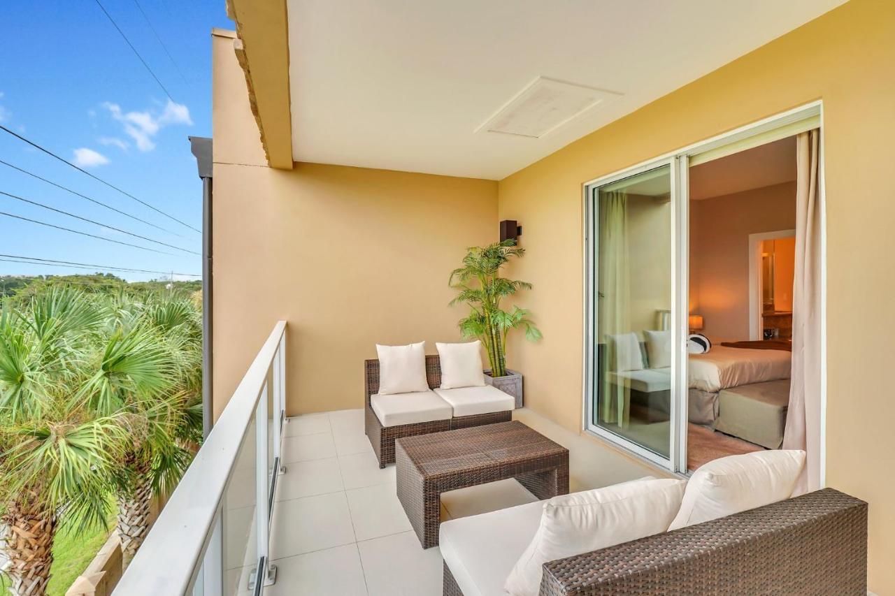 Luxury Villa Less Than A Mile From Disneyworld -Bonus Elevator- オーランド エクステリア 写真
