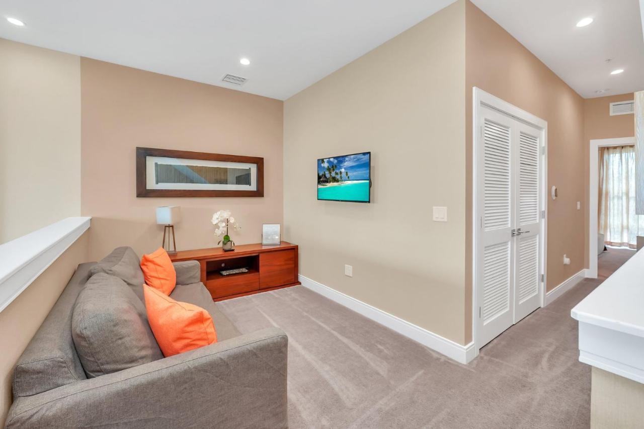 Luxury Villa Less Than A Mile From Disneyworld -Bonus Elevator- オーランド エクステリア 写真